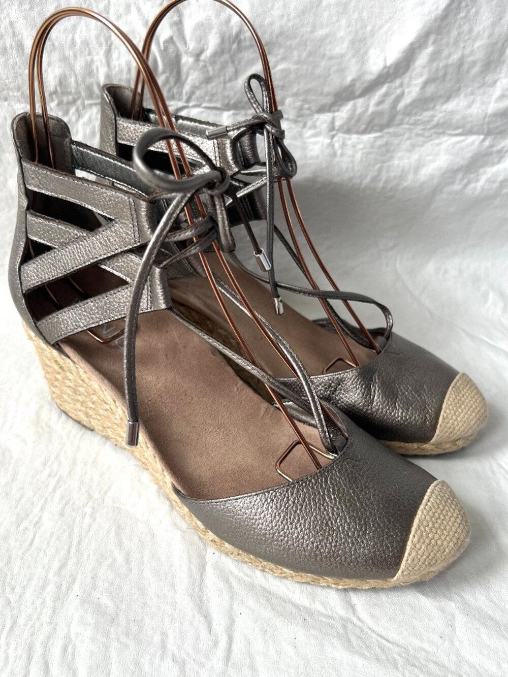Vionic sandals wedge espadrilles pewter leather lace up 9.5 womens Aruba Calypso